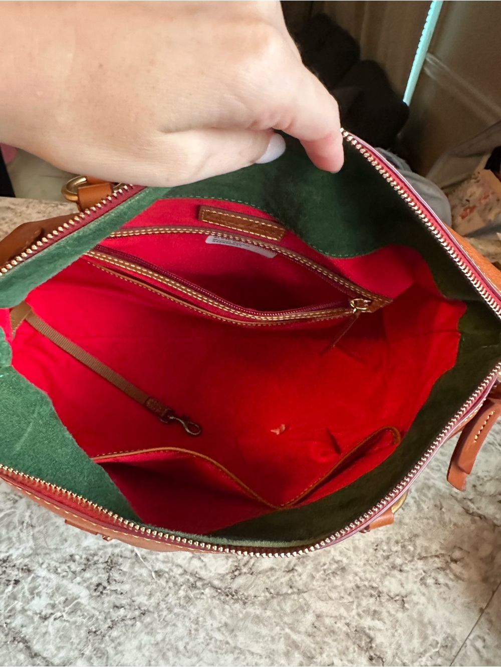 DOONEY & BOURKE FLORENTINE MEDIUM SATCHEL ! - Picture 7 of 10